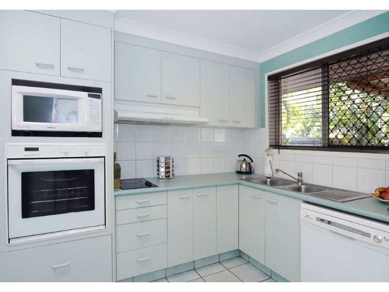 71 Tallebudgera Drive, Palm Beach QLD 4221