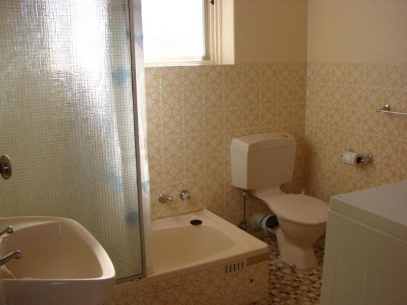 Unit 2/30 The Esplanade, Victor Harbor SA 5211