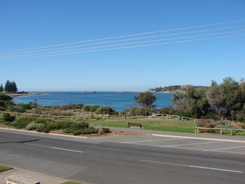 Unit 2/30 The Esplanade, Victor Harbor SA 5211
