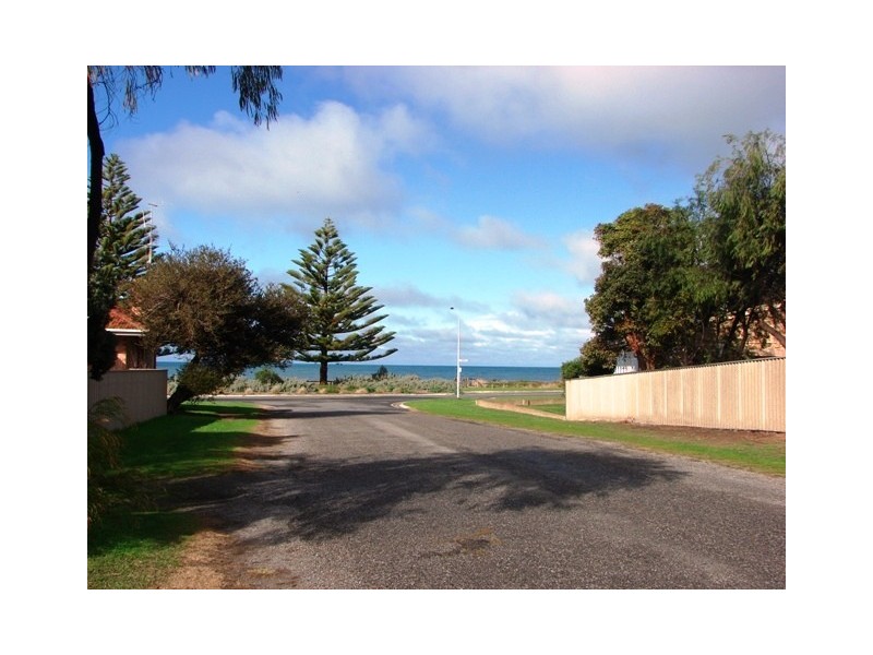 7 Gibson Avenue, Encounter Bay SA 5211