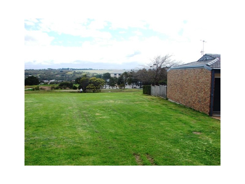 6 Emma Court, Mccracken SA 5211