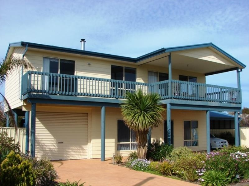 12 Second Avenue, Hayborough SA 5211