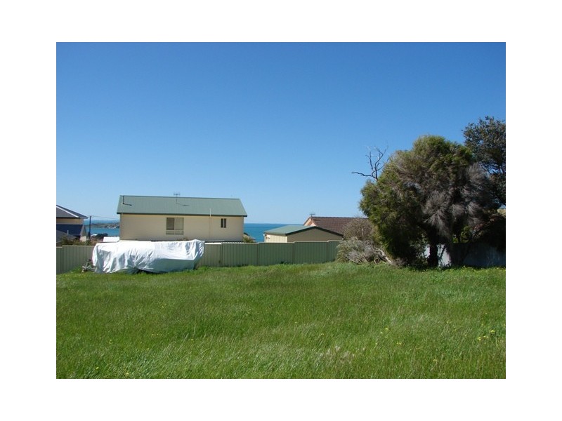 30 White Crescent, Encounter Bay SA 5211