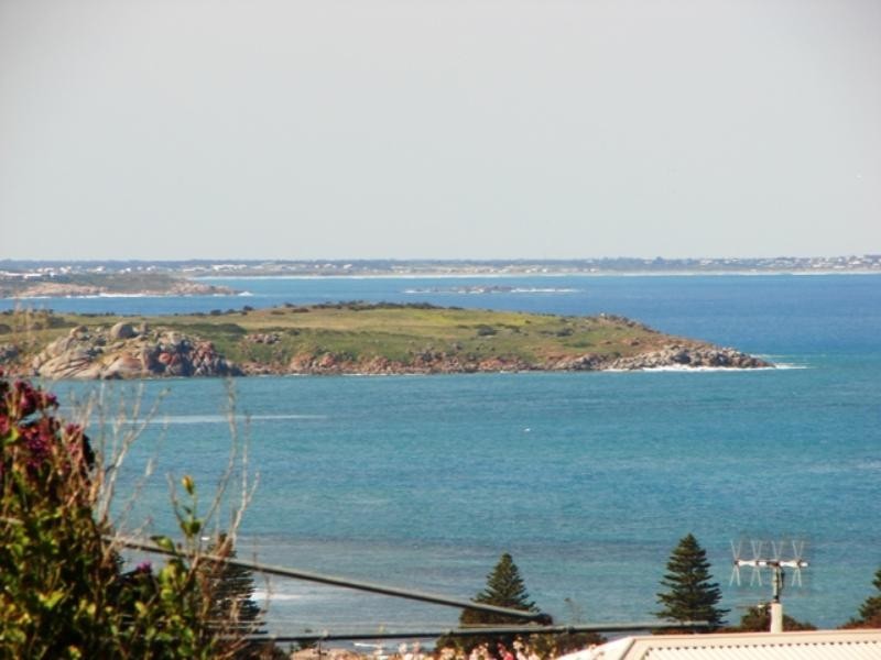 9 Humpback Road, Encounter Bay SA 5211