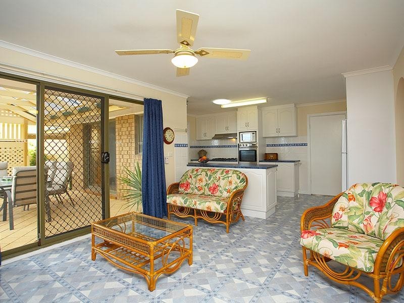 34 White Crescent, Encounter Bay SA 5211