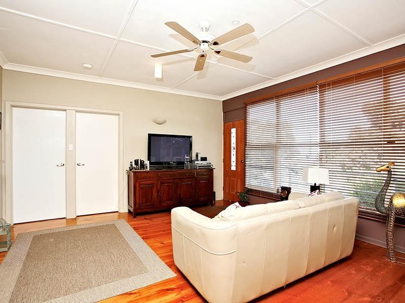 13 Hillview Road, Victor Harbor SA 5211