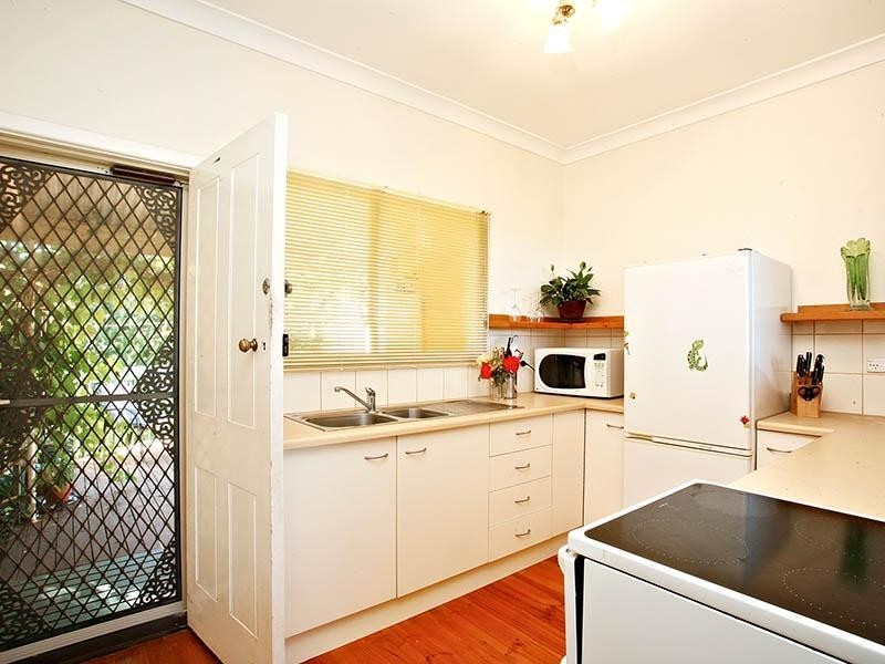 13 Hillview Road, Victor Harbor SA 5211