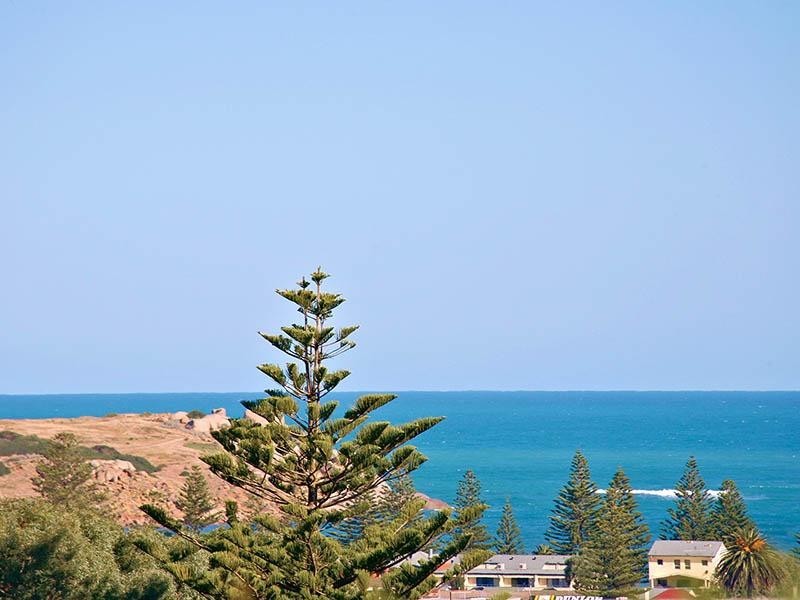 13 Hillview Road, Victor Harbor SA 5211