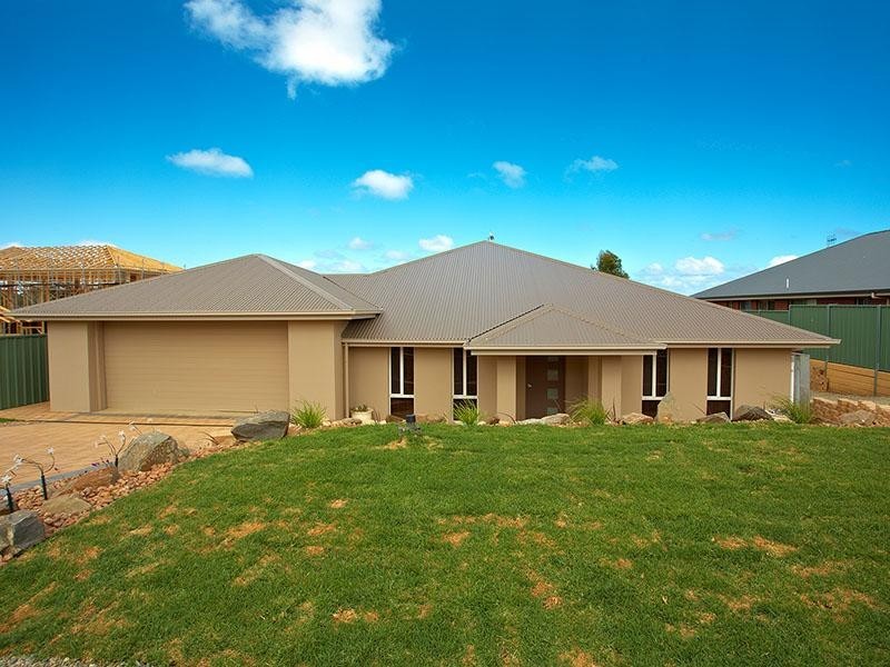 13 Jasmin Drive, Victor Harbor SA 5211