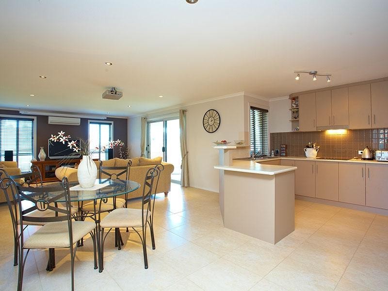 13 Jasmin Drive, Victor Harbor SA 5211