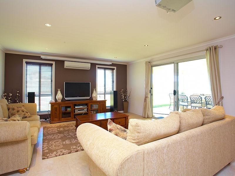 13 Jasmin Drive, Victor Harbor SA 5211