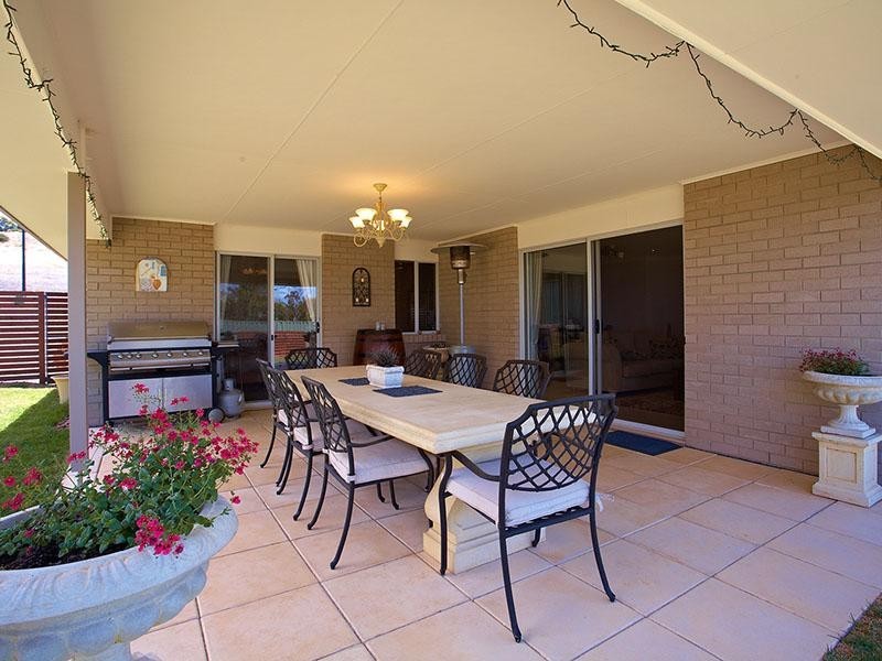 13 Jasmin Drive, Victor Harbor SA 5211