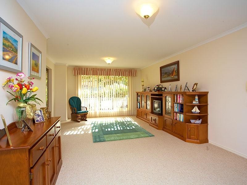 36 White Crescent, Encounter Bay SA 5211