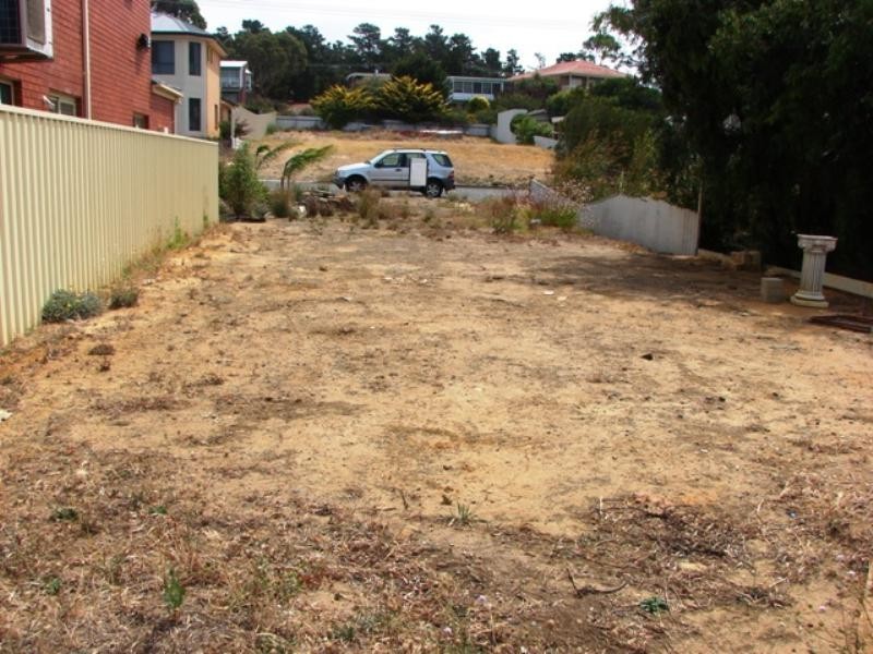 18 Norma Crescent, Encounter Bay SA 5211