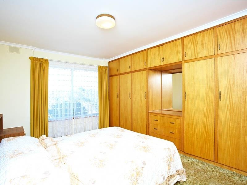 27 Swain Road, Victor Harbor SA 5211