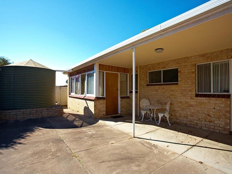 27 Swain Road, Victor Harbor SA 5211