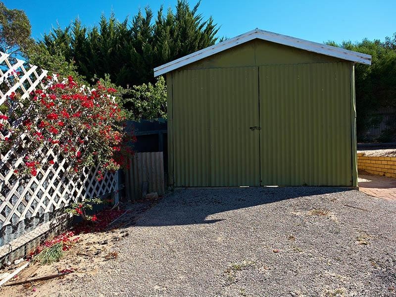 27 Swain Road, Victor Harbor SA 5211