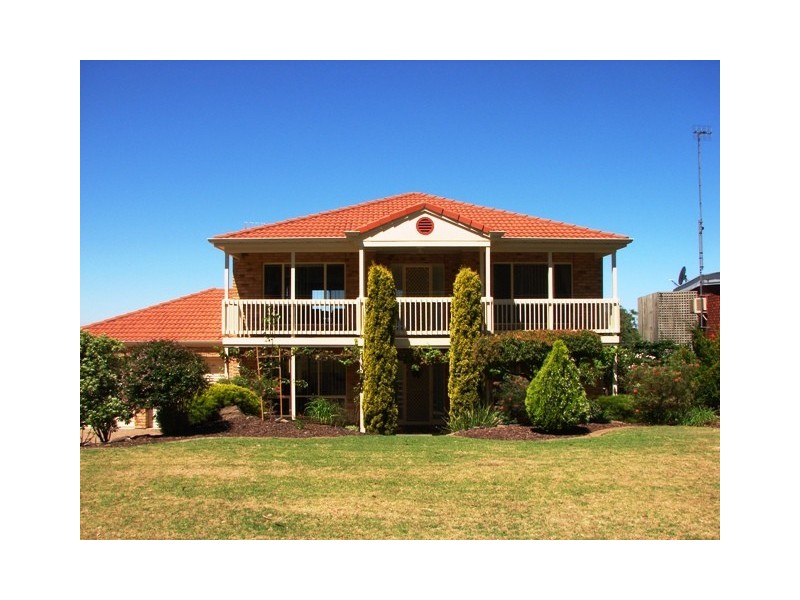 36 White Cresent, Encounter Bay SA 5211