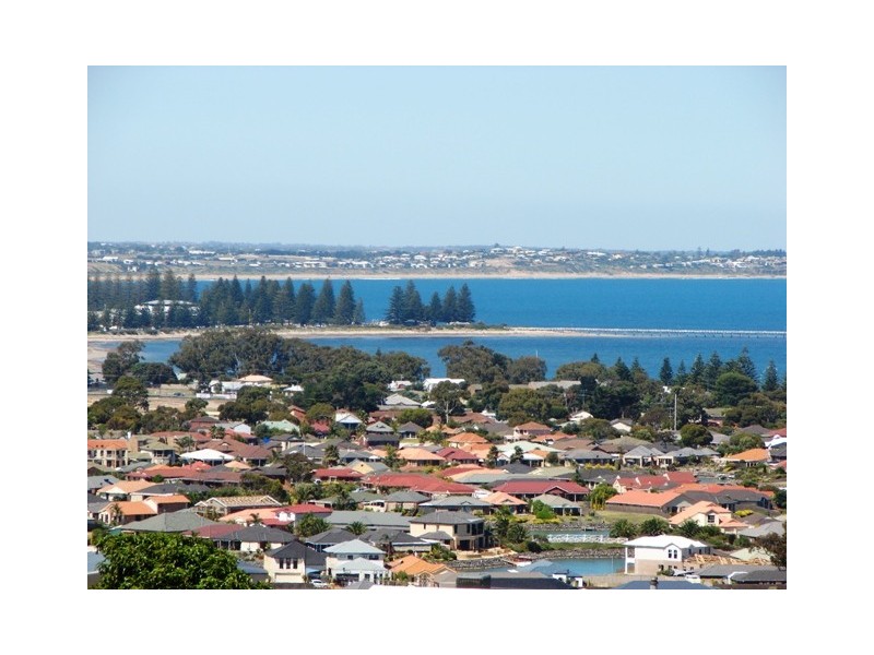 36 White Cresent, Encounter Bay SA 5211