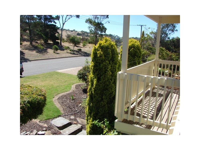 36 White Cresent, Encounter Bay SA 5211