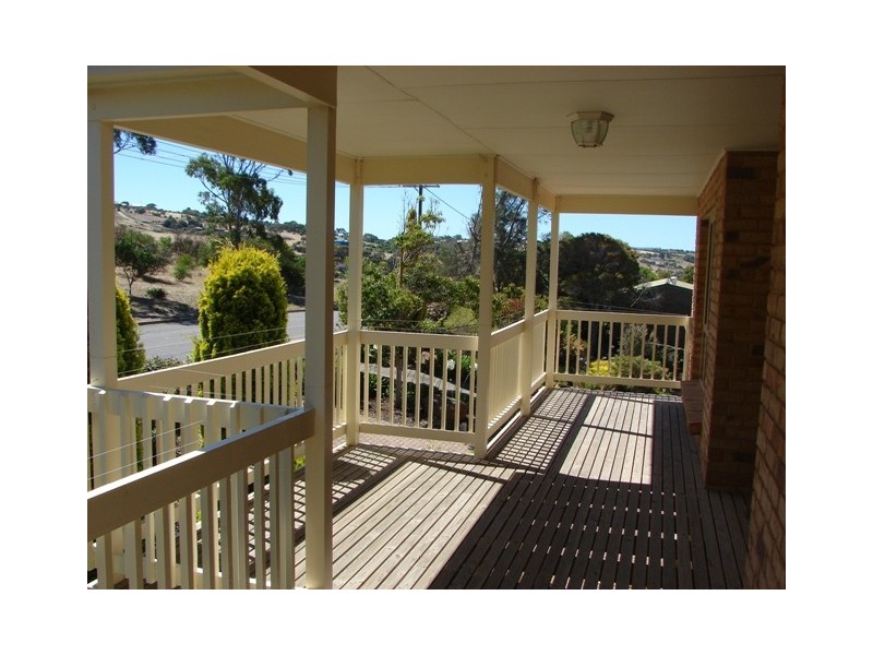 36 White Cresent, Encounter Bay SA 5211