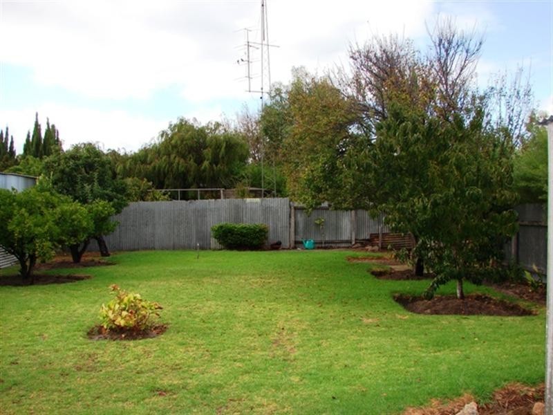 14 Lindsay Street, Victor Harbor SA 5211