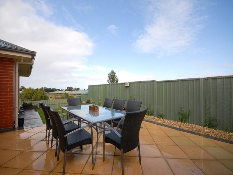 15 Jasmin Drive, Victor Harbor SA 5211