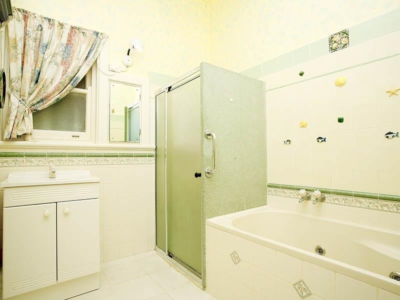 19 Hill Street, Victor Harbor SA 5211