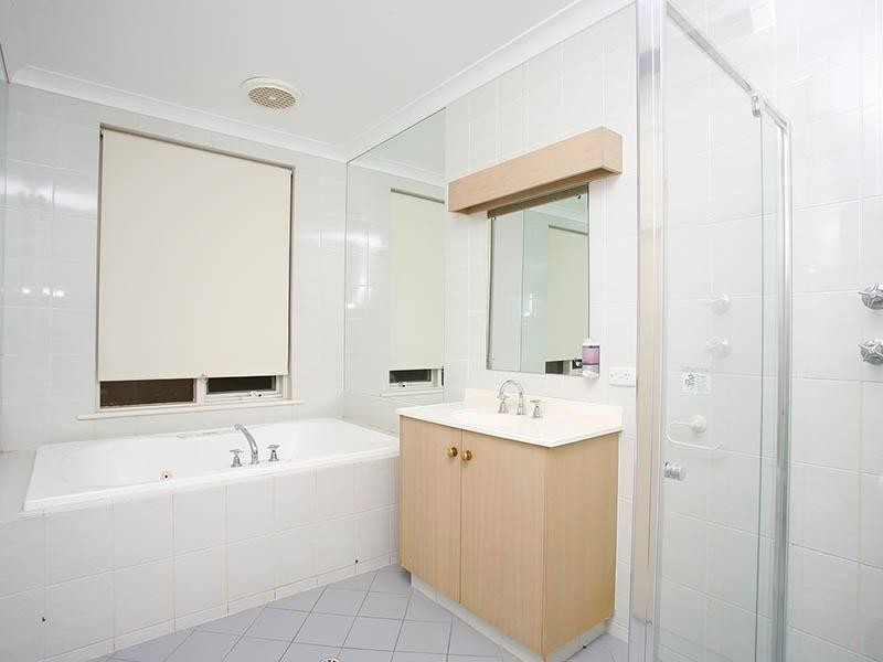 Unit 116 Whalers Inn Complex, Encounter Bay SA 5211