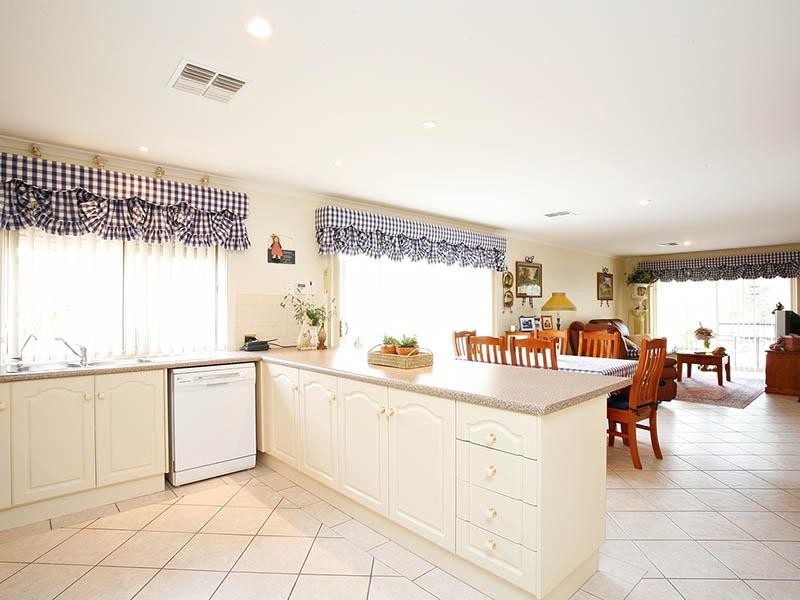 8 Cutter Circuit, Encounter Bay SA 5211