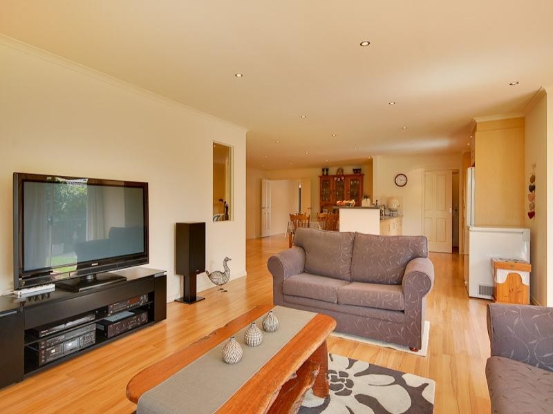 6 Gare Court, Victor Harbor SA 5211