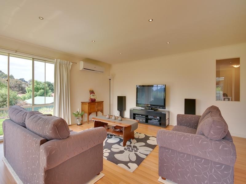 6 Gare Court, Victor Harbor SA 5211