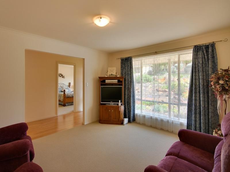 6 Gare Court, Victor Harbor SA 5211