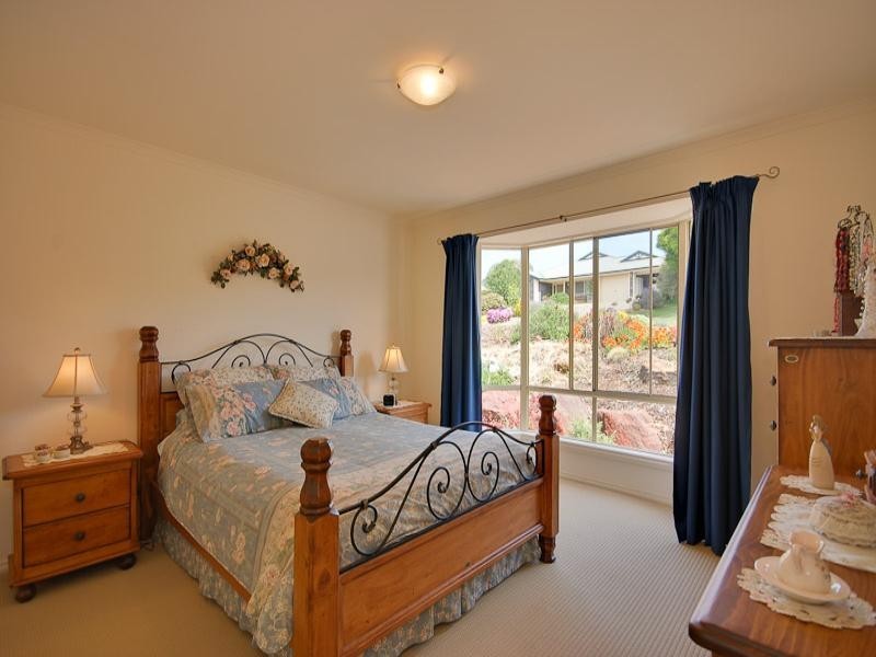 6 Gare Court, Victor Harbor SA 5211