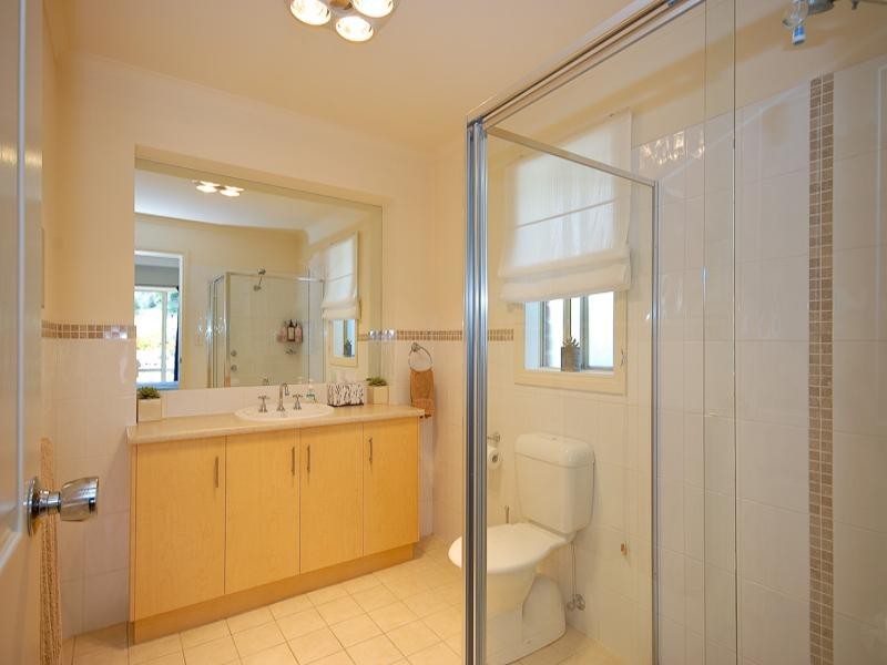 6 Gare Court, Victor Harbor SA 5211