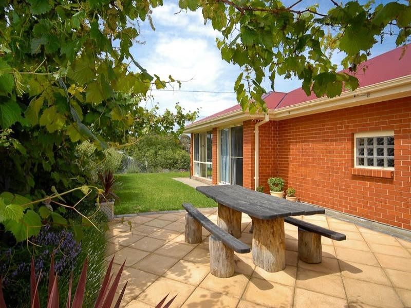 6 Gare Court, Victor Harbor SA 5211