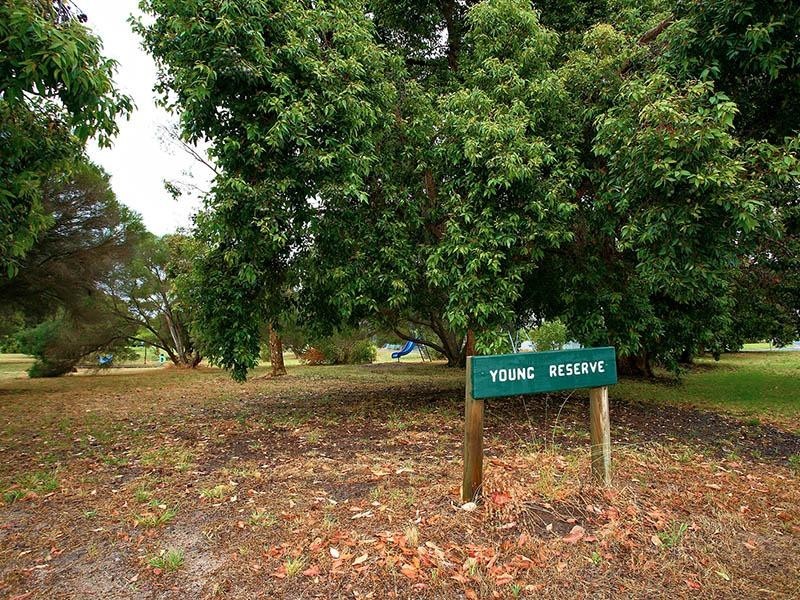 1 Oxford Street, Victor Harbor SA 5211