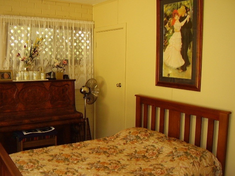 5 Dinan Road, Victor Harbor SA 5211