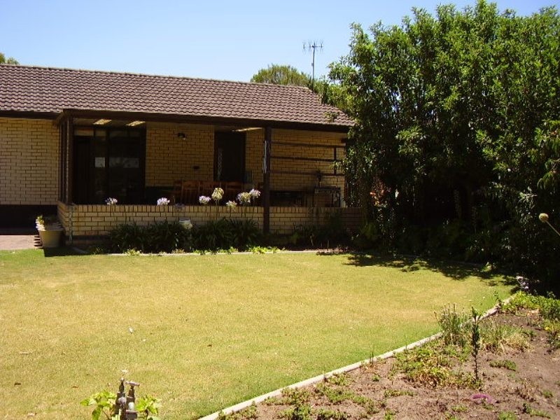 5 Dinan Road, Victor Harbor SA 5211