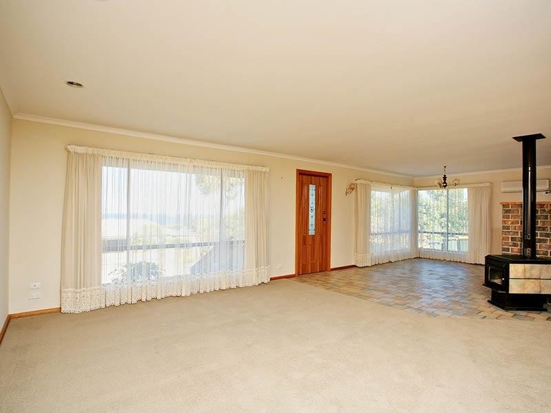 51 Whalers Road, Encounter Bay SA 5211