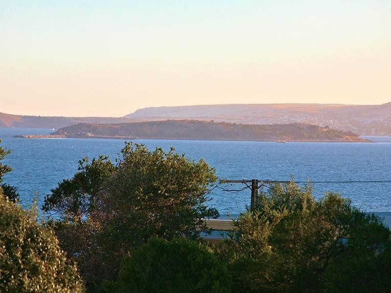 12 Battunga Avenue, Port Elliot SA 5212