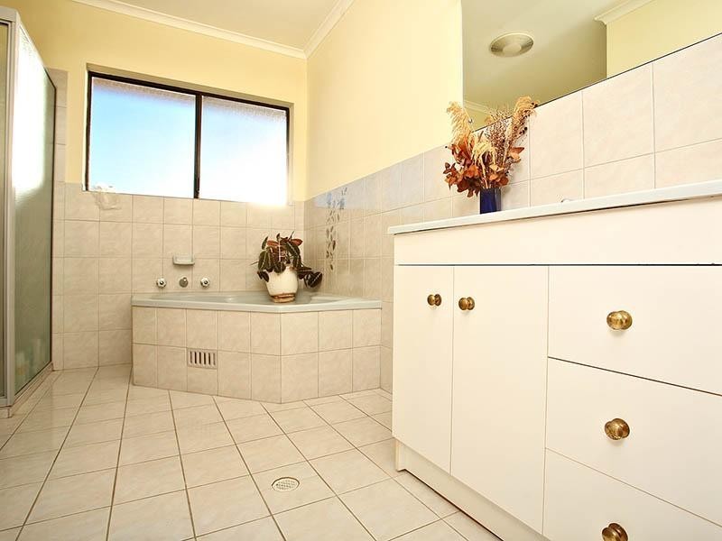 12 Battunga Avenue, Port Elliot SA 5212