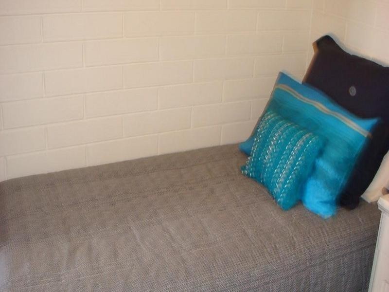 9/11-17 Hindmarsh Road, Victor Harbor SA 5211