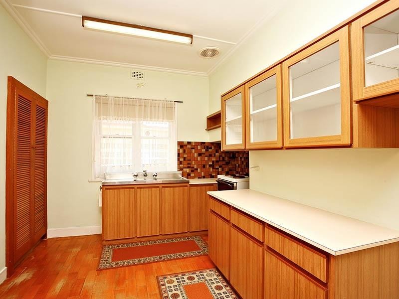 5 Swain Road, Victor Harbor SA 5211