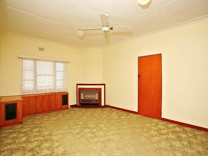 5 Swain Road, Victor Harbor SA 5211