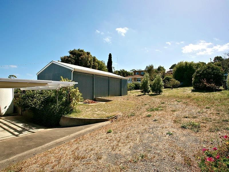 5 Swain Road, Victor Harbor SA 5211