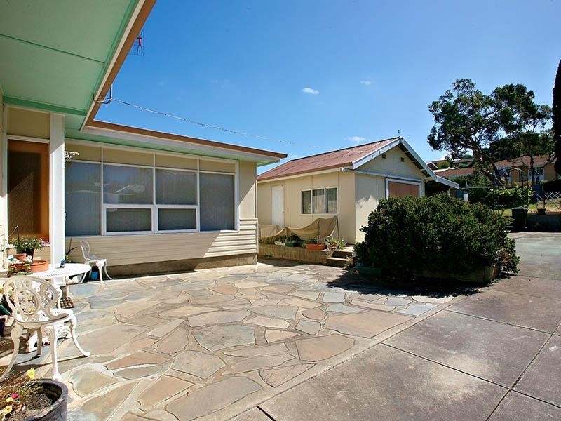 7 Swain Road, Victor Harbor SA 5211