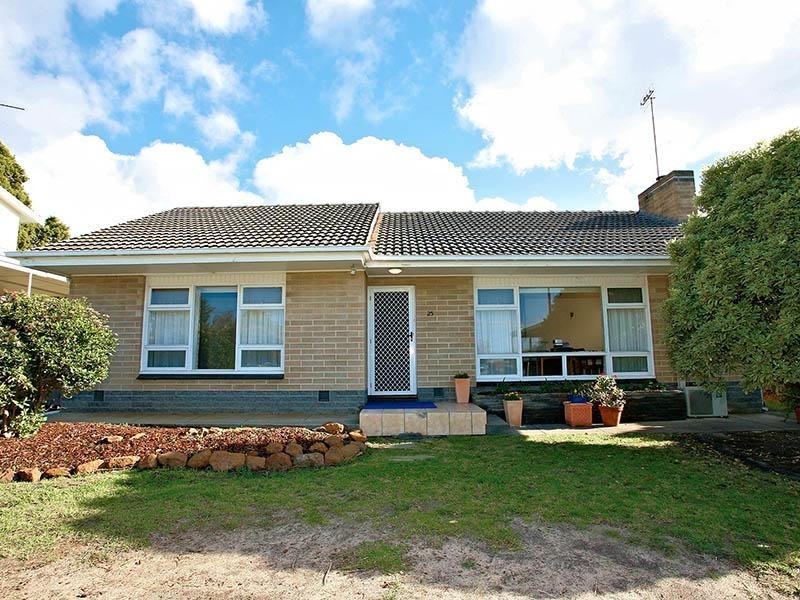 25 The Parkway, Victor Harbor SA 5211