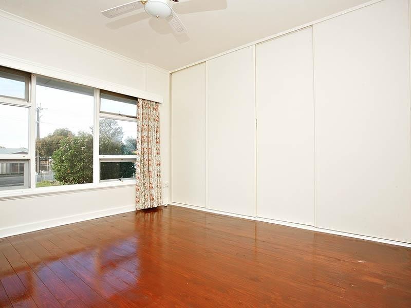 25 The Parkway, Victor Harbor SA 5211