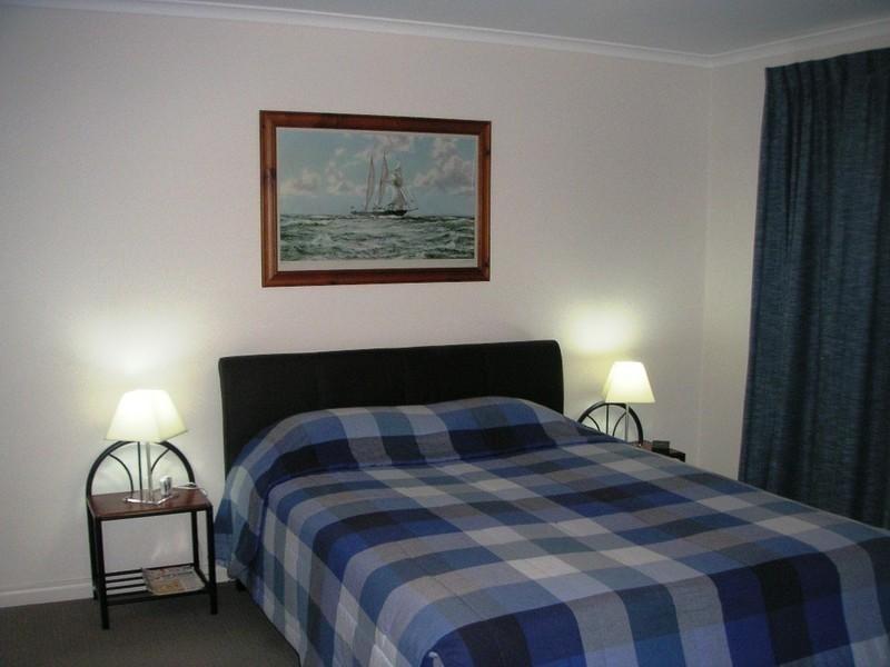 15 Tripp Street, Encounter Bay SA 5211